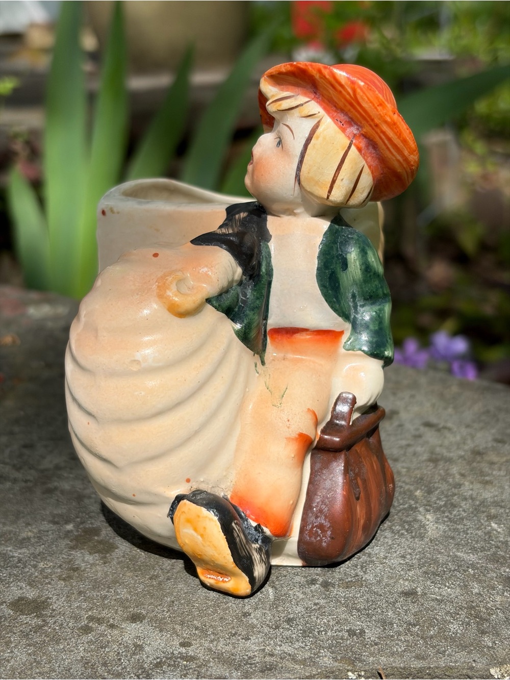 Vtg Ceramic Planter W/ Little Boy Hidden Next To Shell. 4.75"